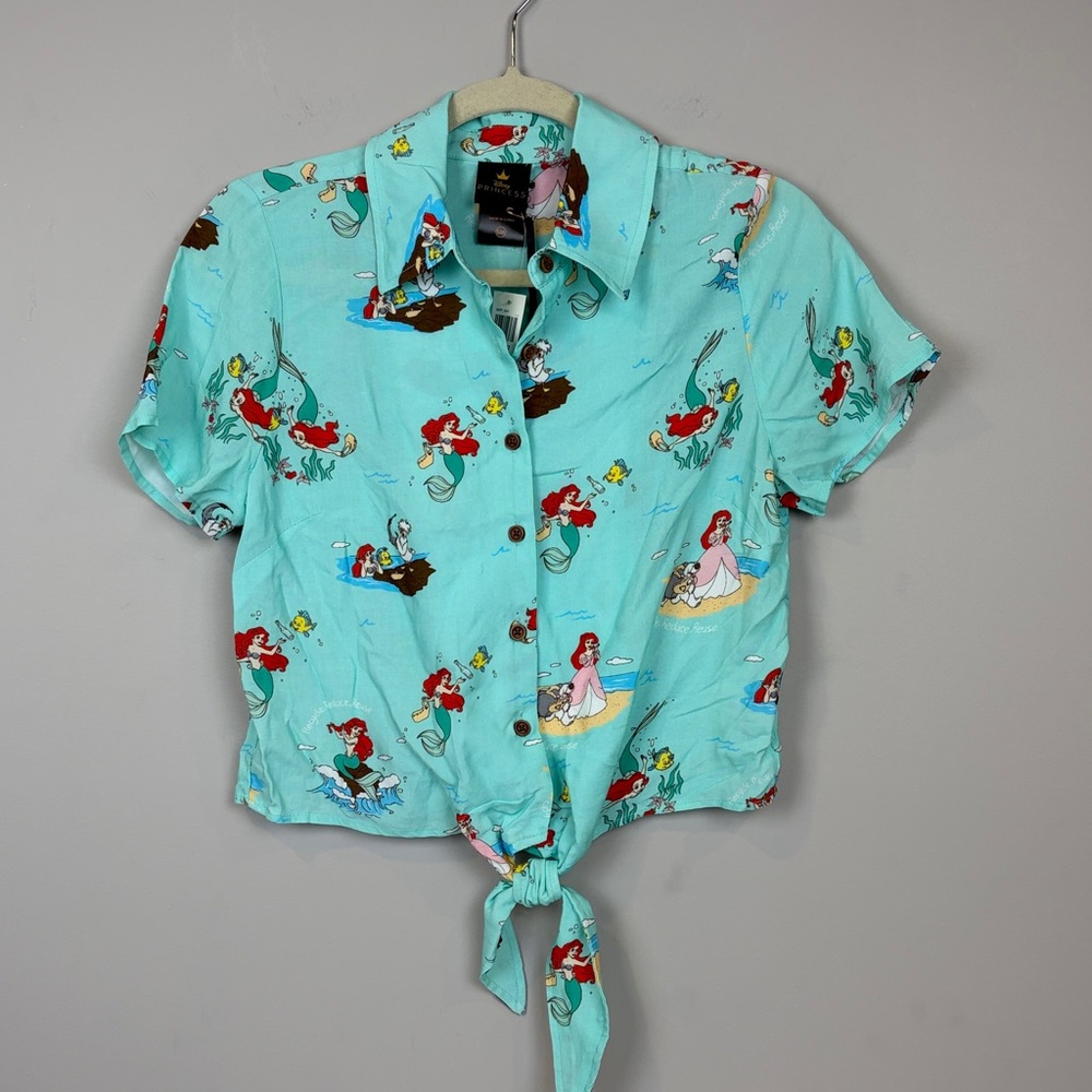 NWT Disney Princess Boxlunch Aerial Beach Scenic Tie Front Woven Top / SZ S